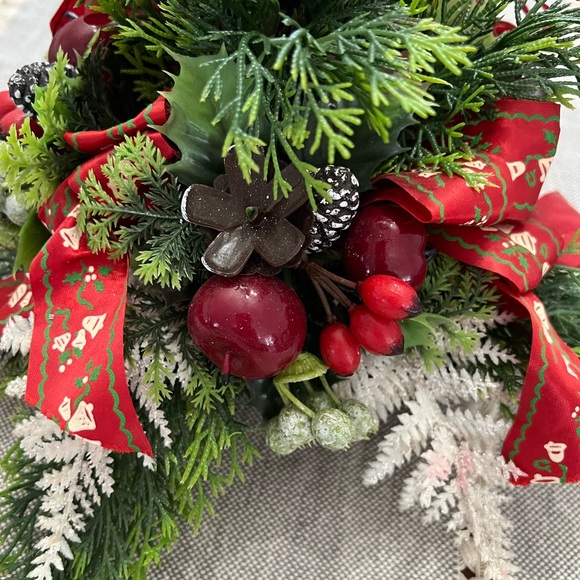 Christmas Candle Holders Table Centerpiece 1 Holders Pinecones,Berries,Ribbon - Picture 5 of 6